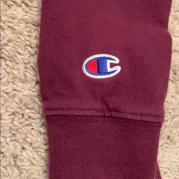 Comfy and cozy Cropped champions long sleeve! - Picture 3 of 5